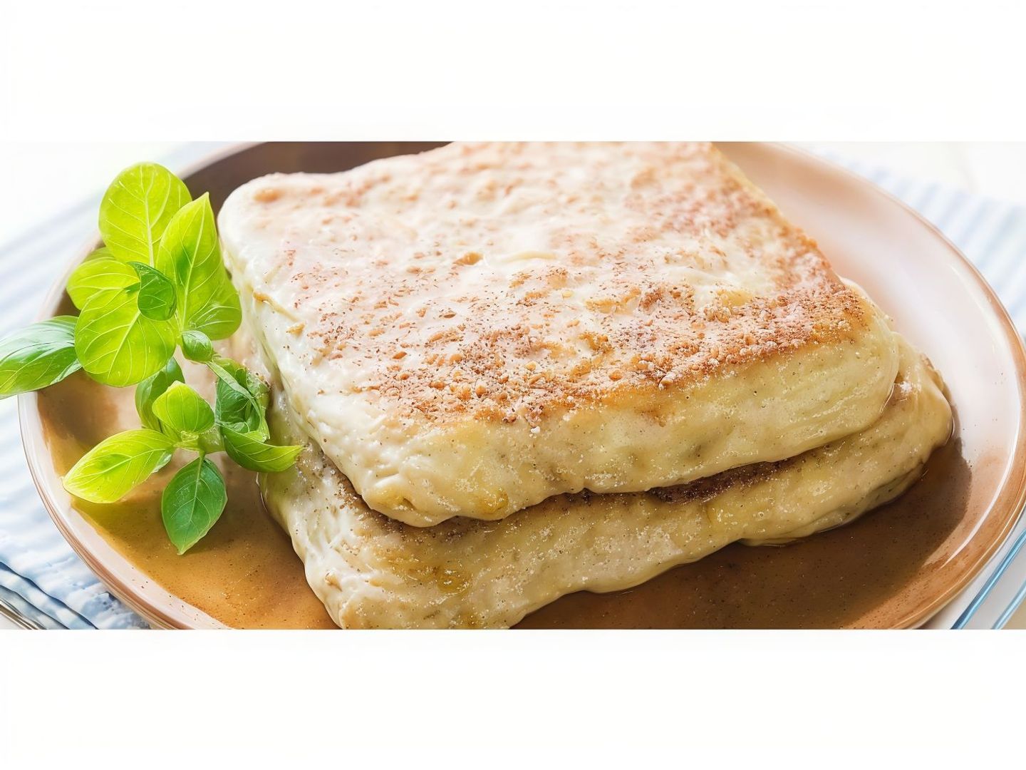 Sweet Mutabbak With Cream And Cheese