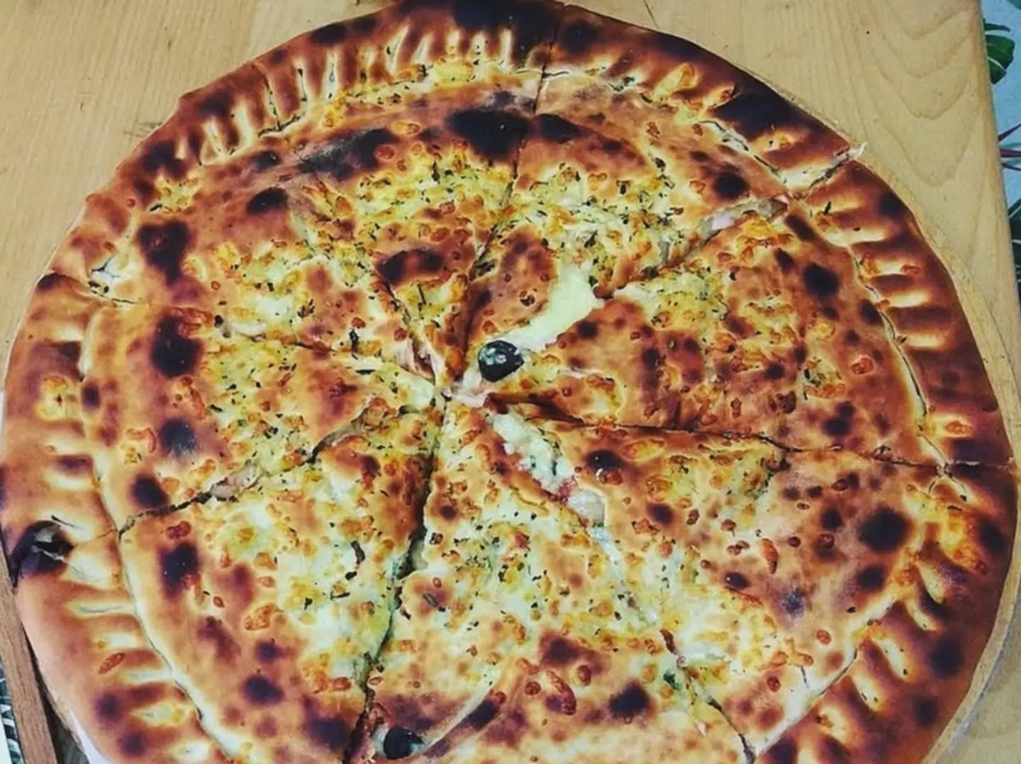 Stuffed Pizza M