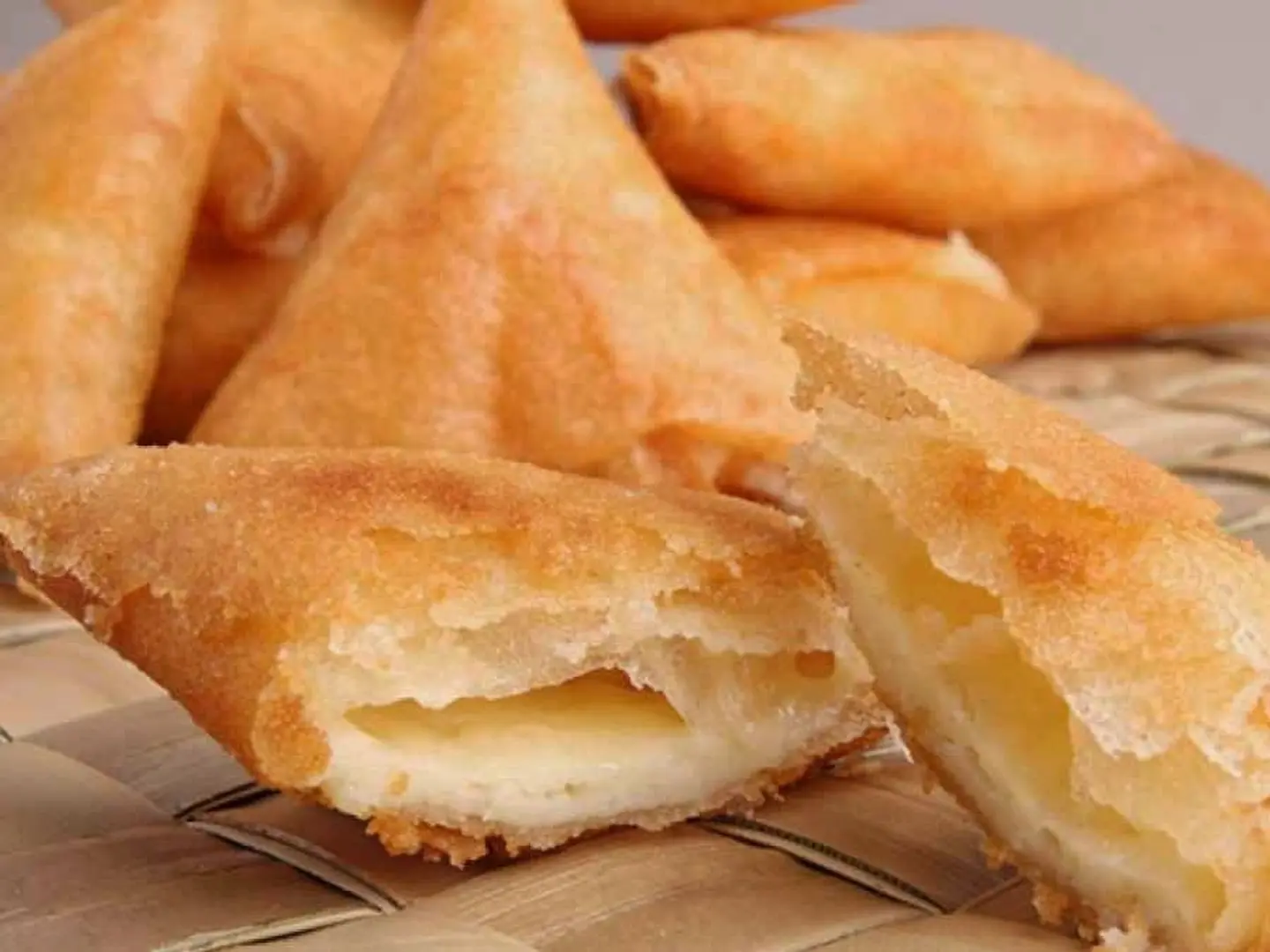 سمبوسه جبن سائل - ربع كيلو