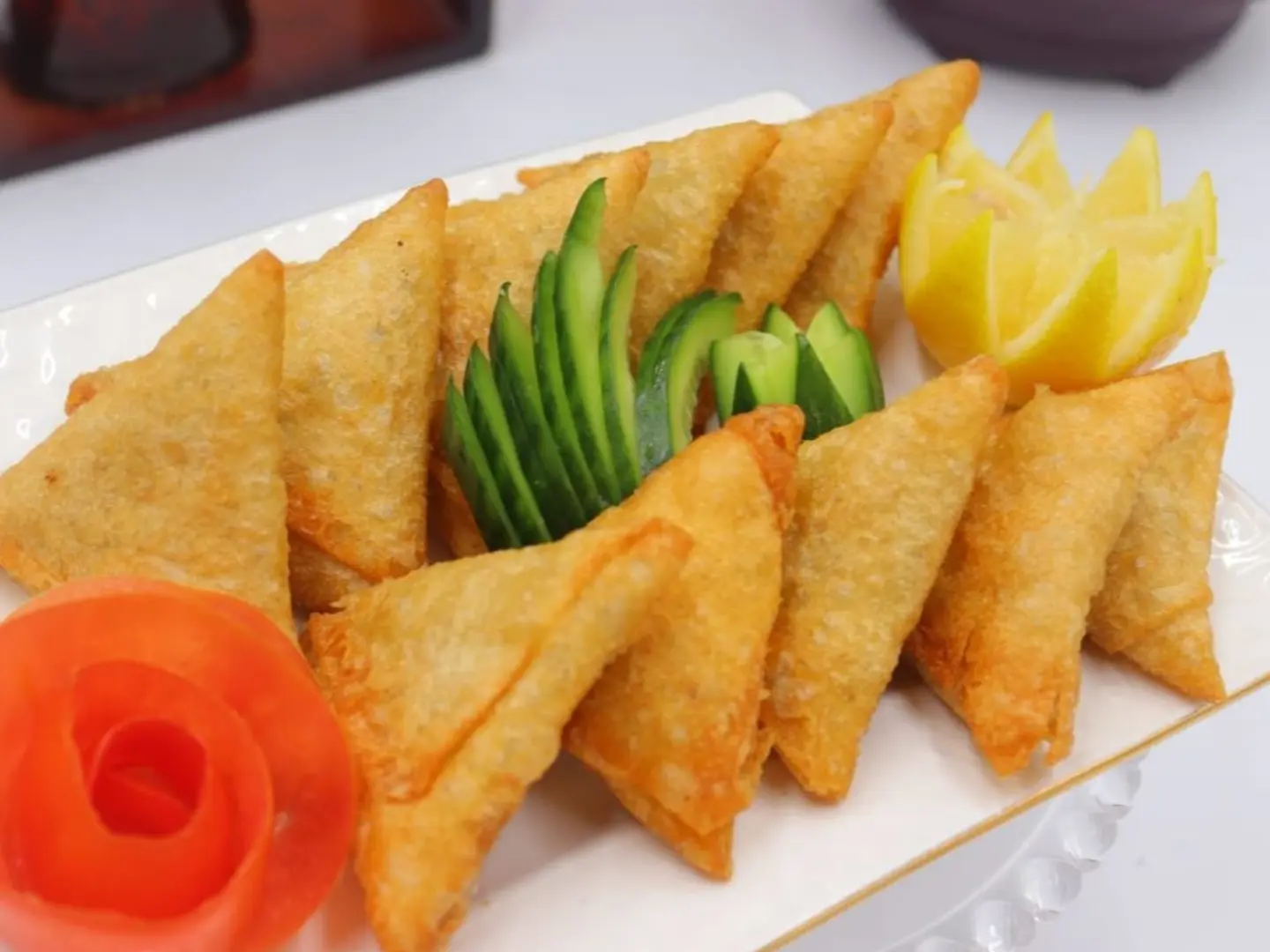 سمبوسة رقايق دجاج وسط 20 حبة