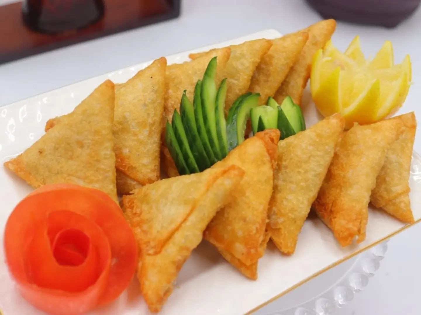 سمبوسة رقايق جبن وسط 20 حبة