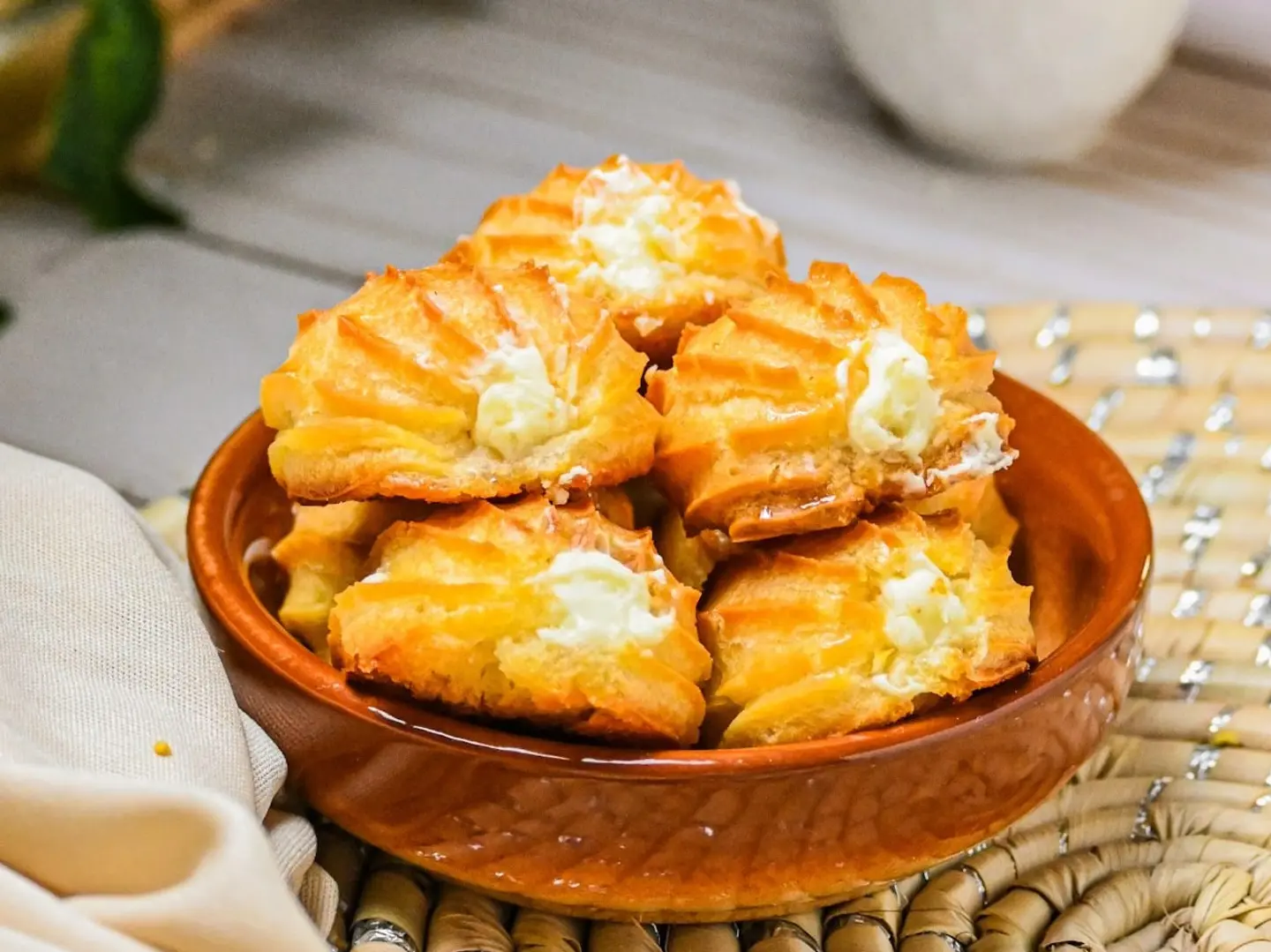 بلح الشام المشوي بحشوة القشطة الطازجة