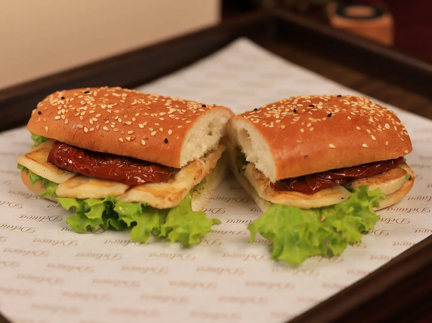 سندوتش بانيني حلوم