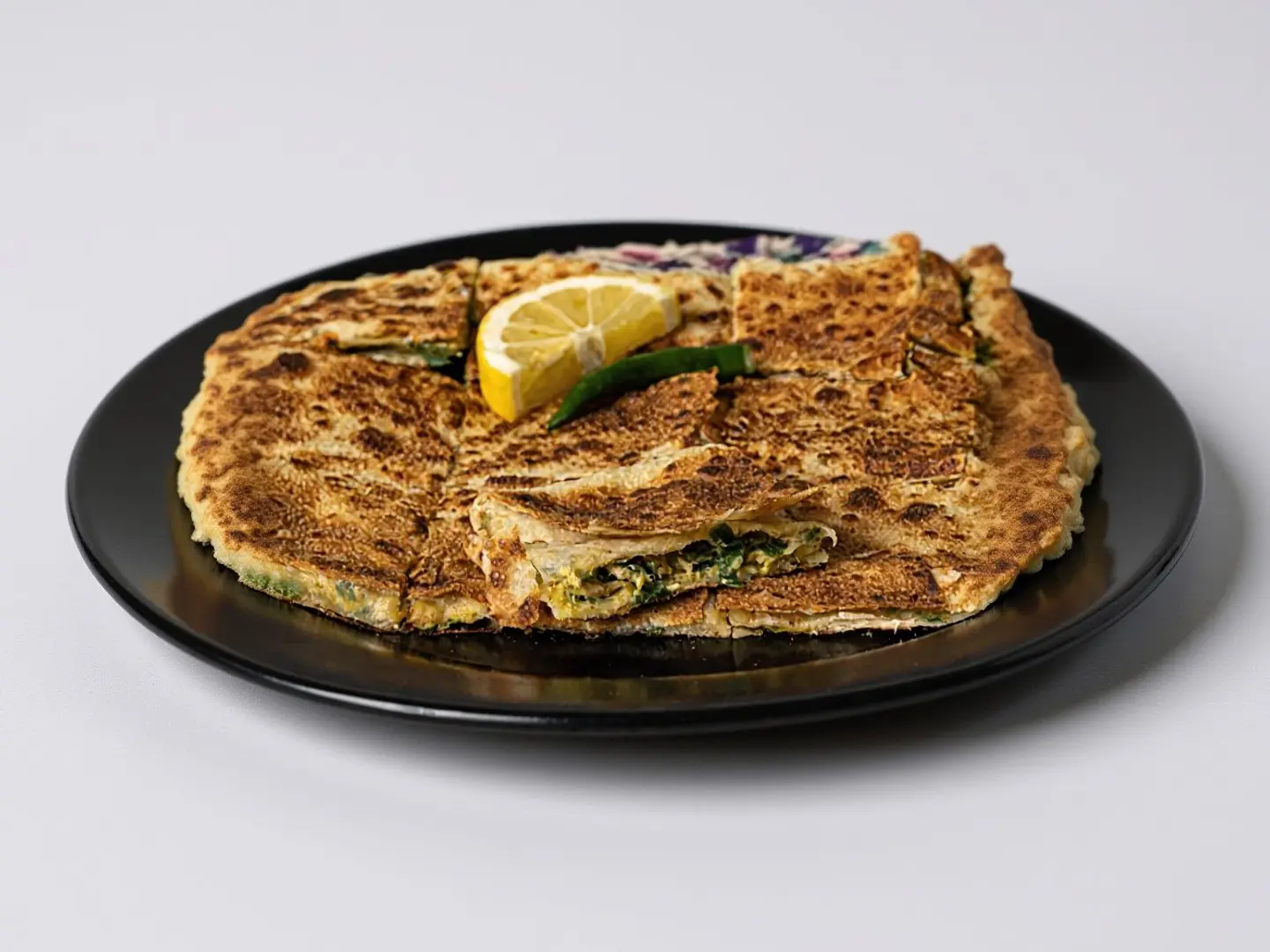 مطبق جبن أبيض مع خضار