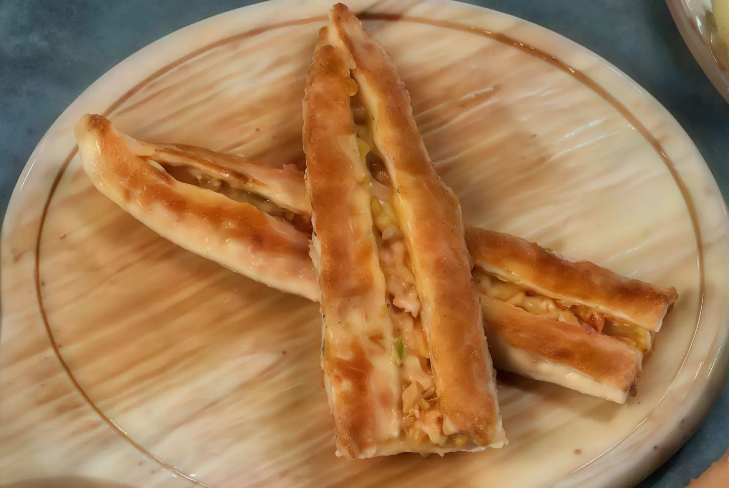 جبن مع دجاج