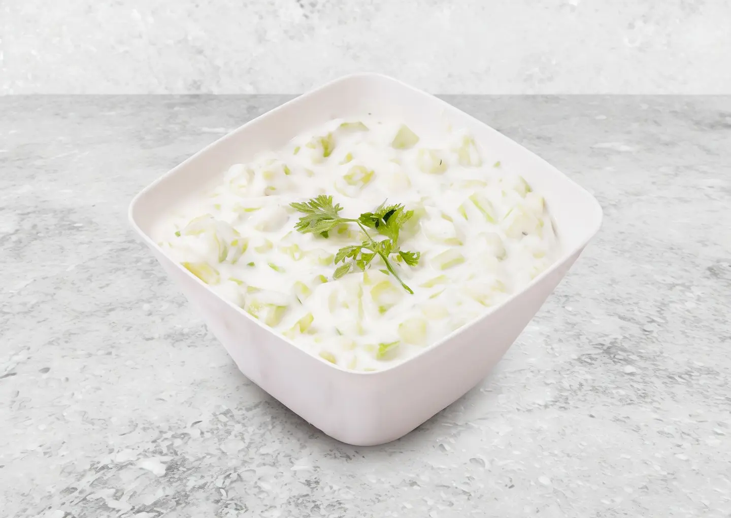 لبن مع خيار