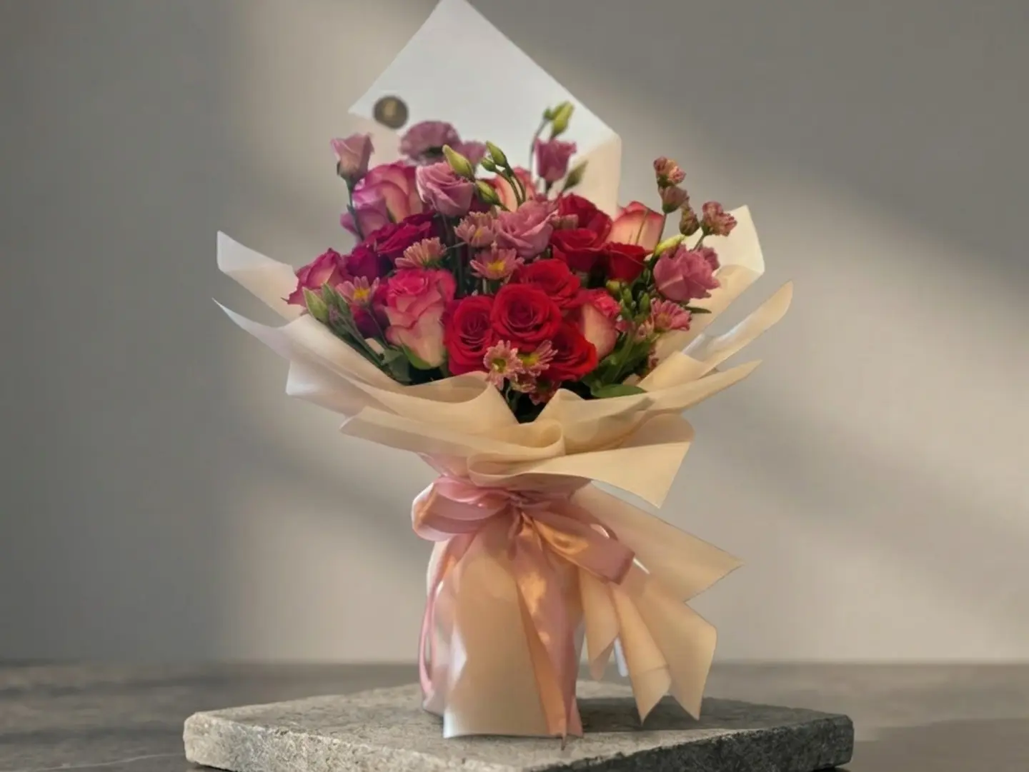 Bouquet Of Red And Pink Roses