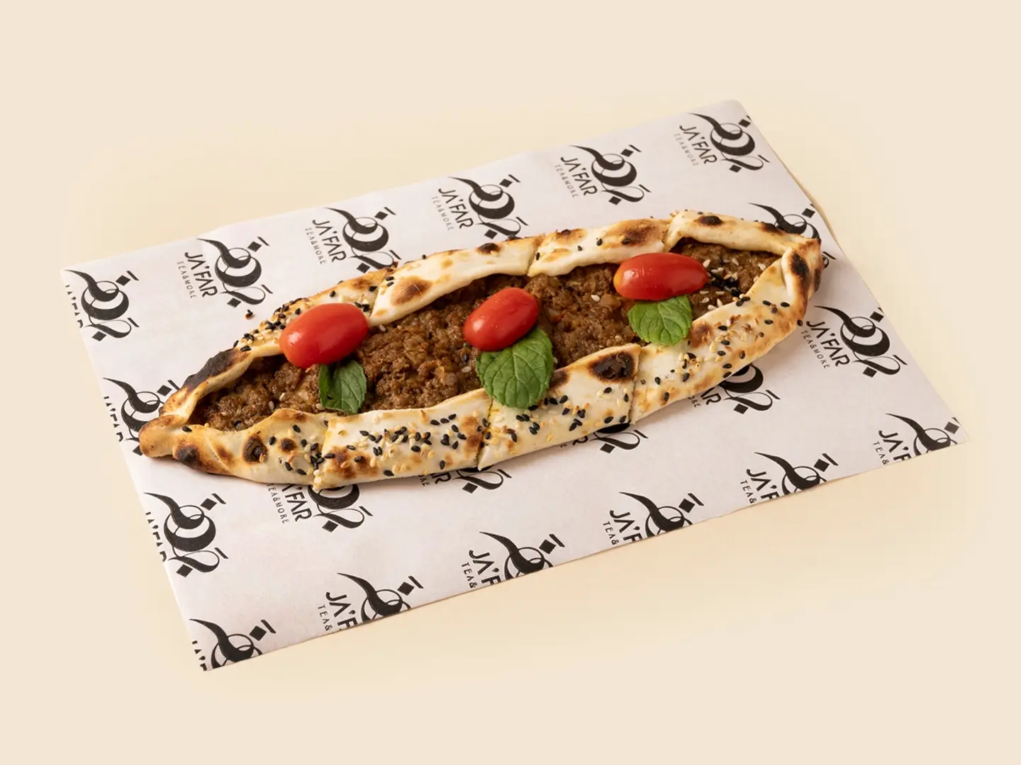 Lahm Bi Ajeen With Vegetables