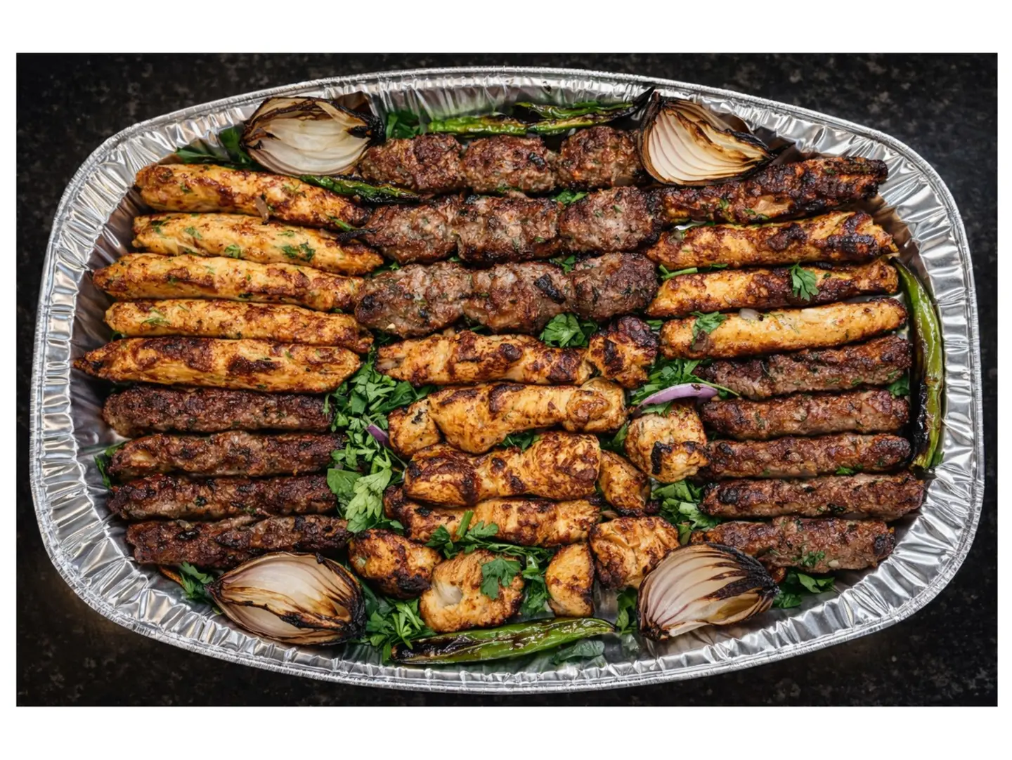 صحن لحم ودجاج مشكل