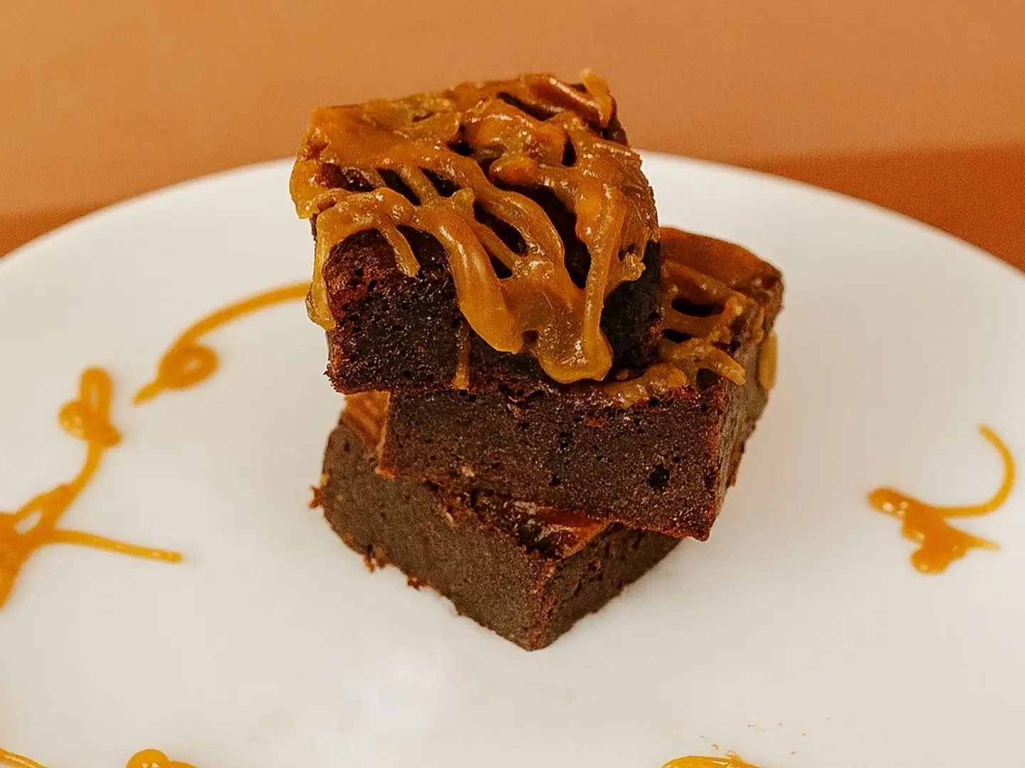 براونيز الكراميل والتمر