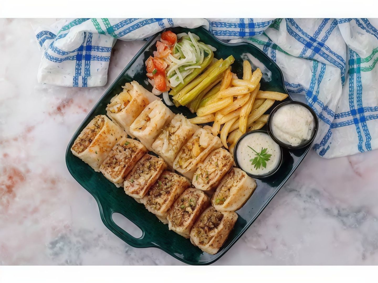 صحن عربي وسط