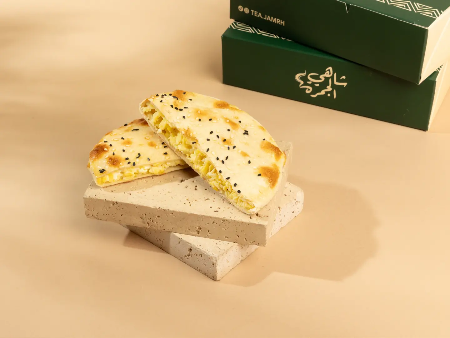 فطيرة مدورة بيض جبن