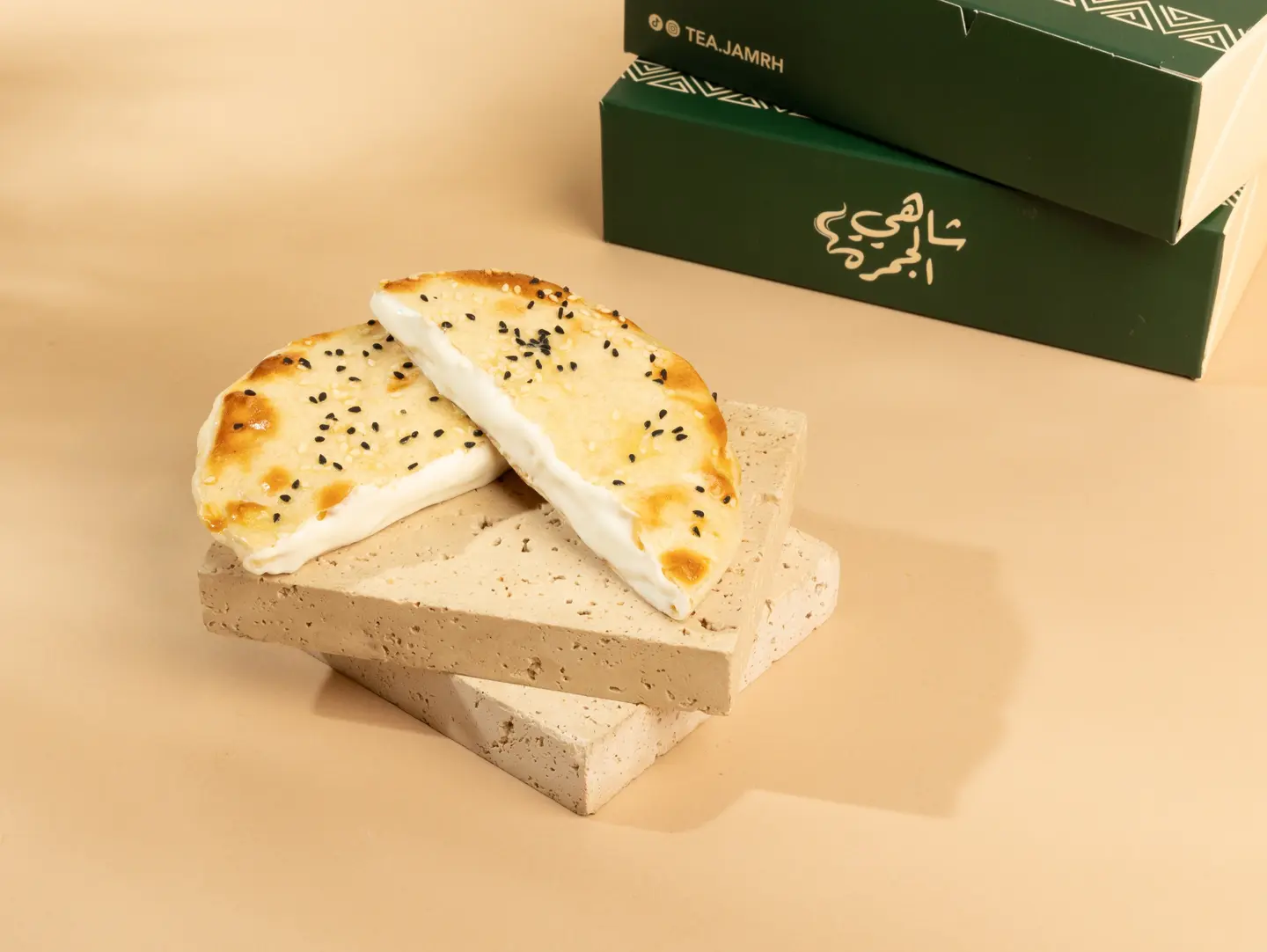 فطيرة مدورة جبن سائل