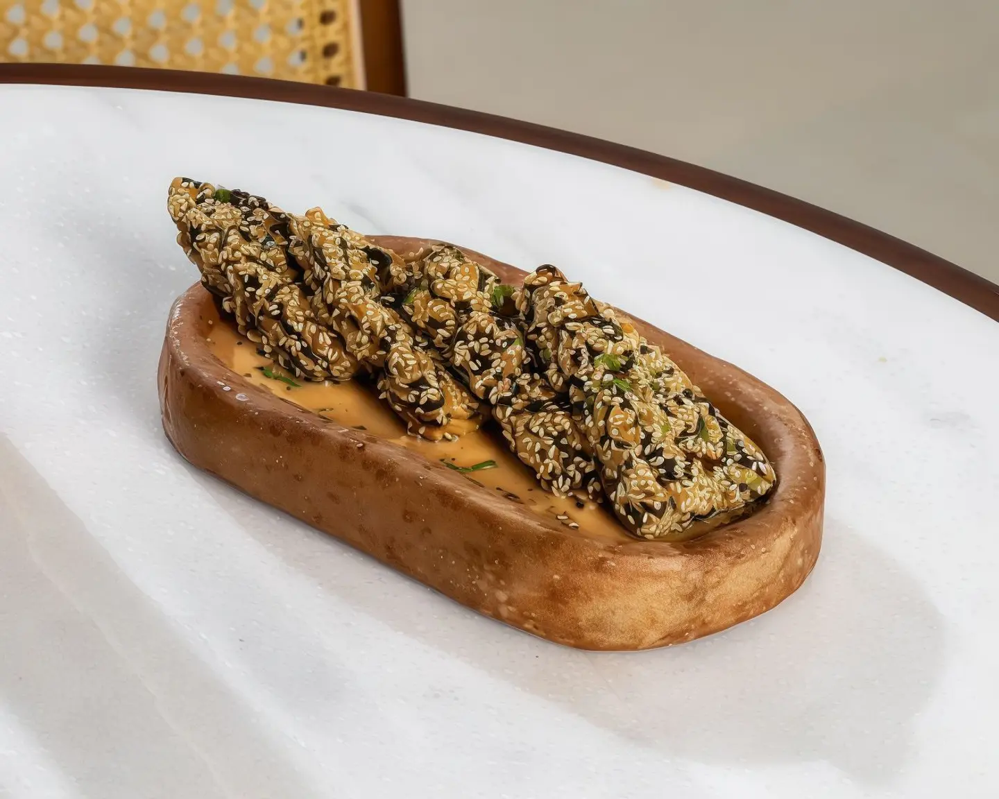 جبنة الفيتا مع السمسم وطحينة