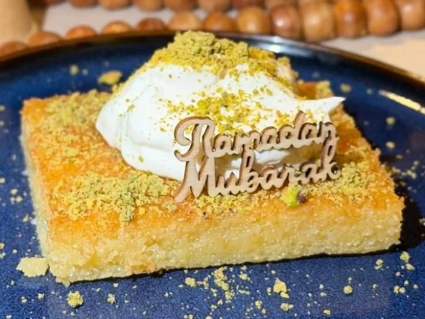 بسبوسة بالقشطة