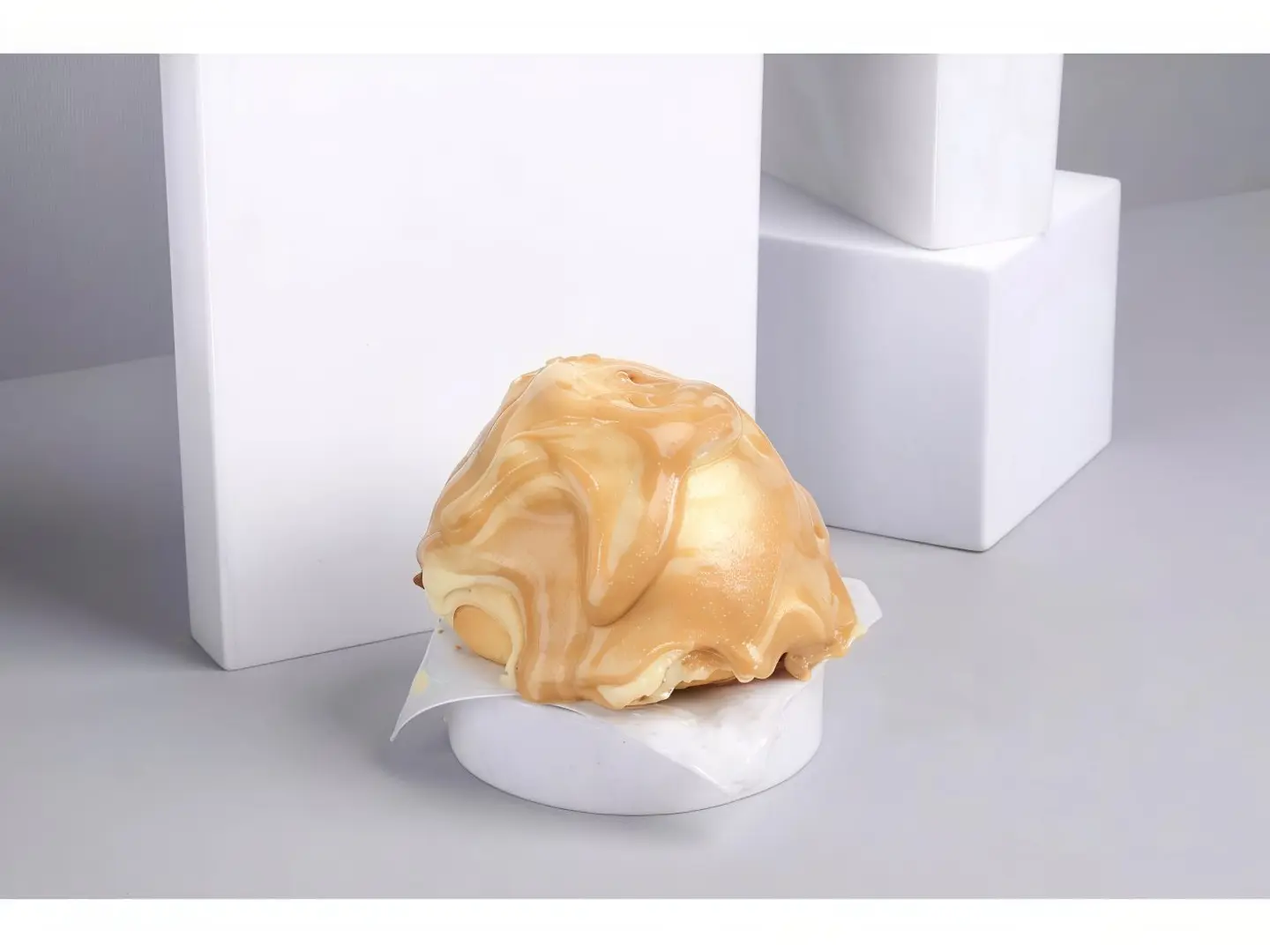 سينابون بالفول السوداني