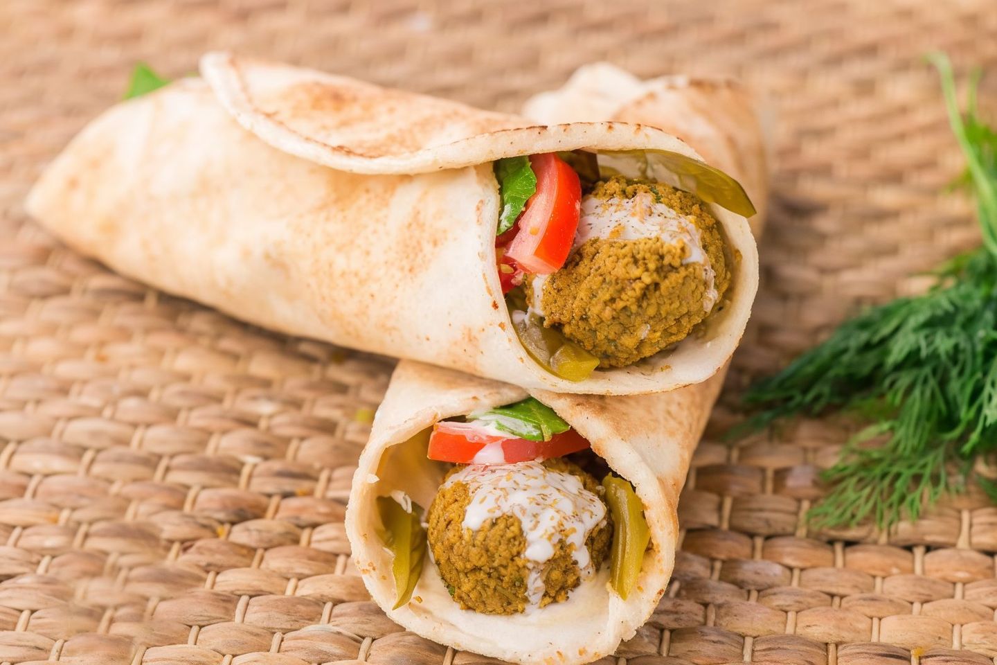 ساندوتش فلافل عادي