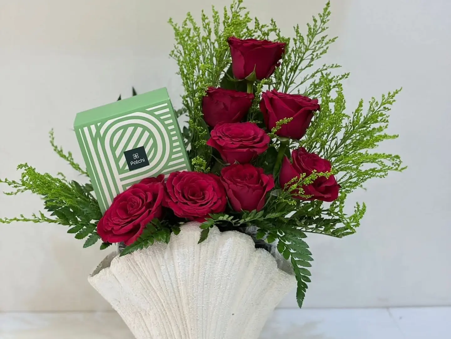 Patchi Chocolate & Red Roses   02