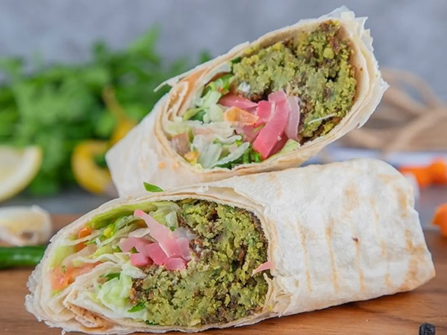 ساندويتش مكس فلافل