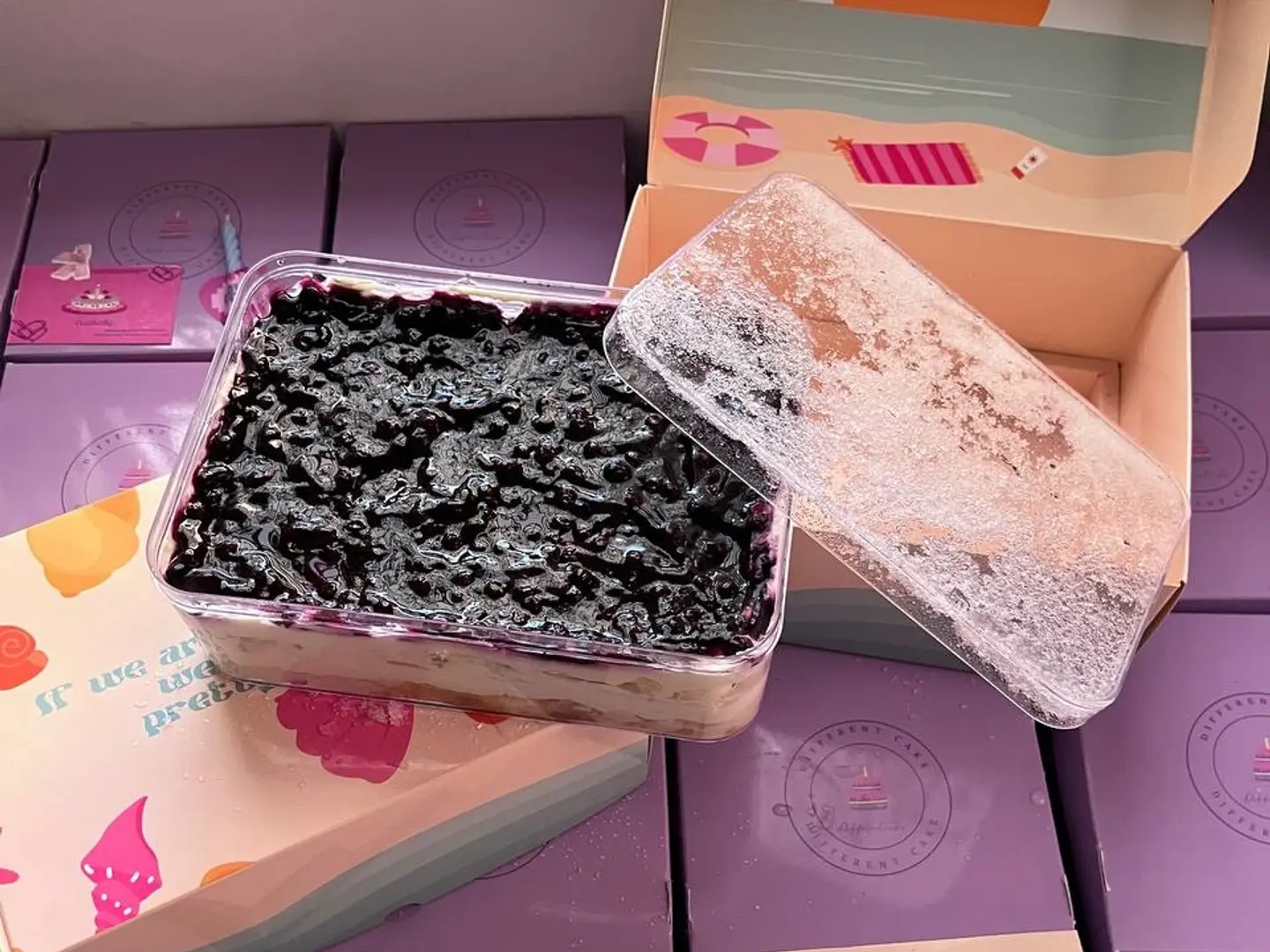 حلى بالتوت اللذيذ المنعش