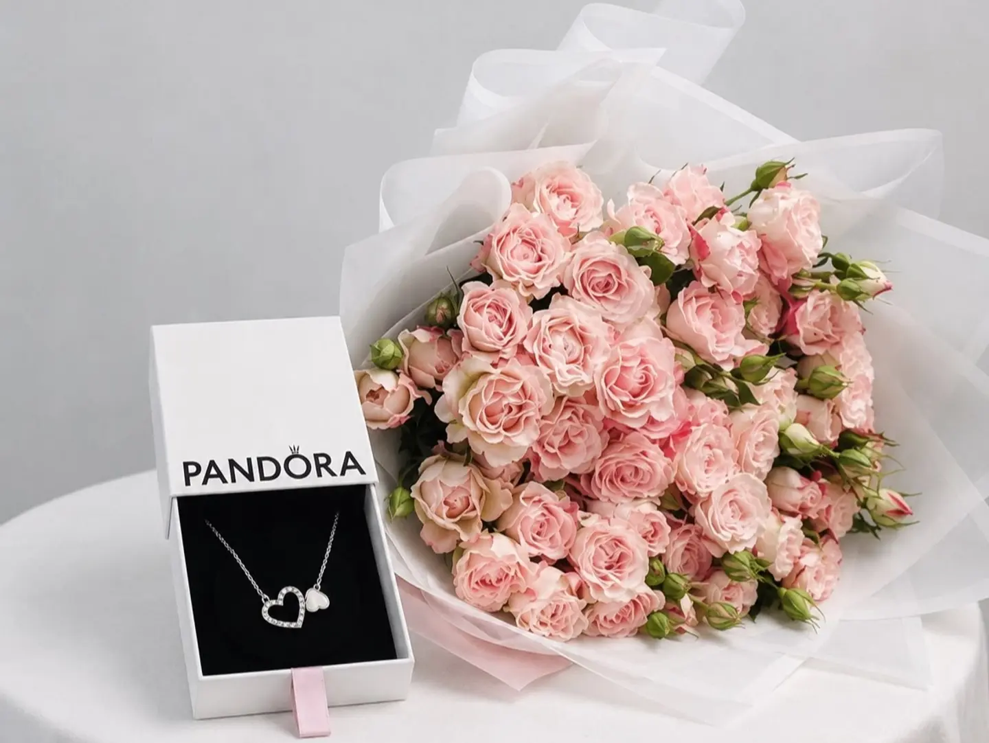 Pandora Necklace With A Baby Rose Pink Bouquet And A Free Card