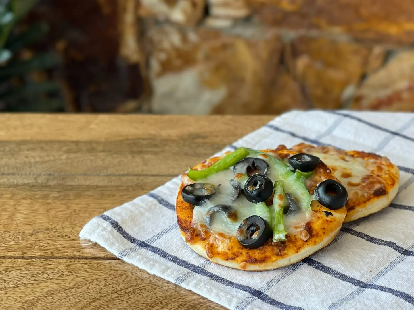 ميني بيتزا 2 حبة