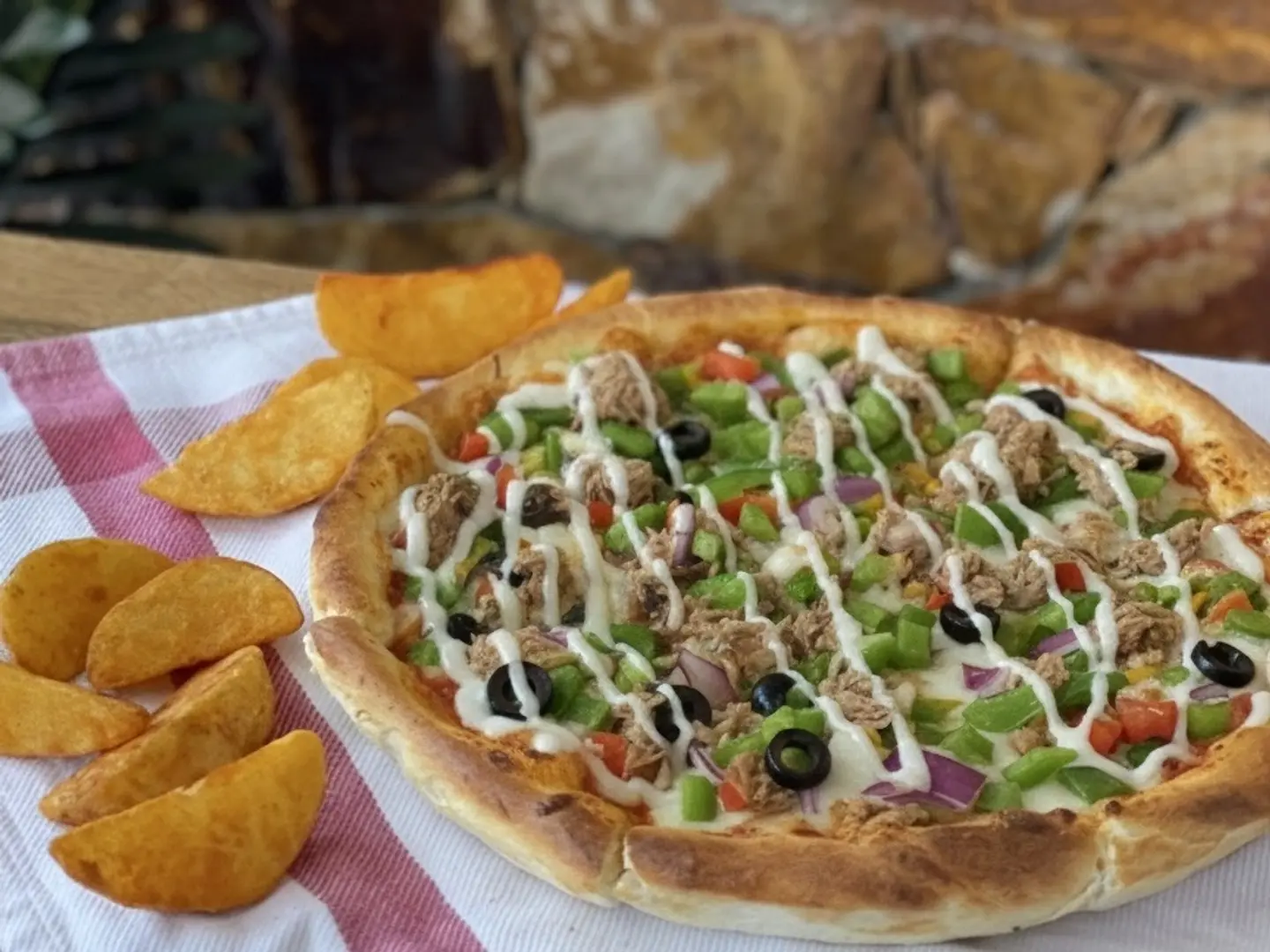 بيتزا تونة خضار