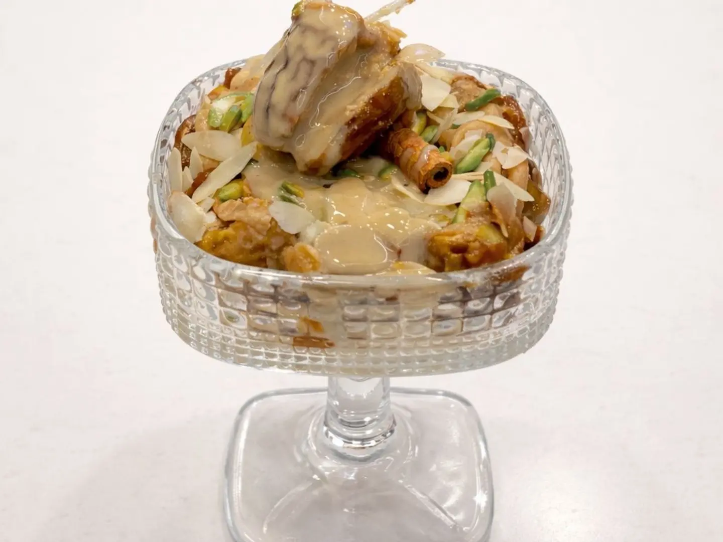 Premium Stuffed Sukari Dates With Nuts