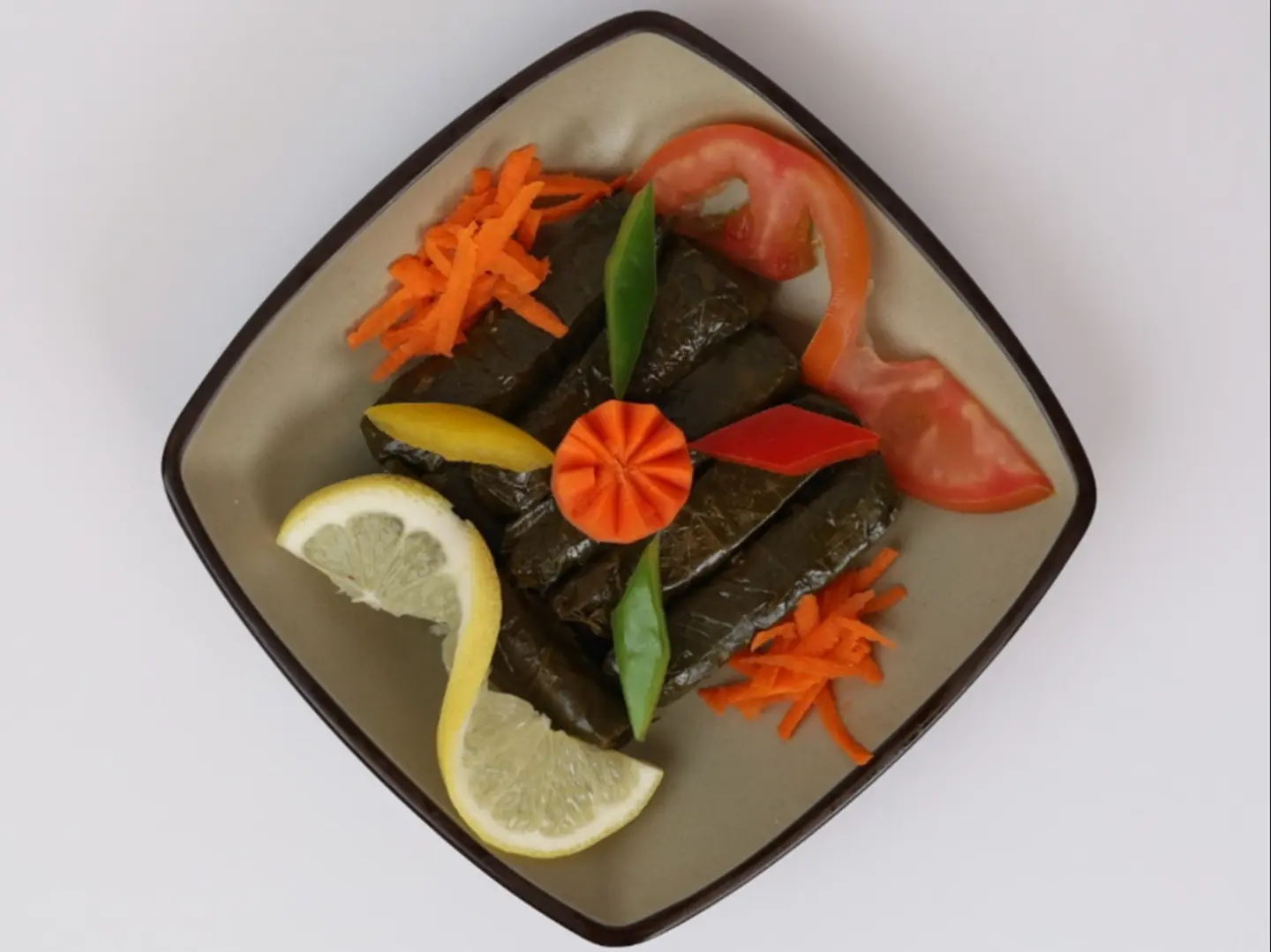 صحن ورق عنب