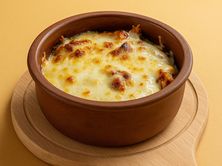 طاجن لحم بالجبنة
