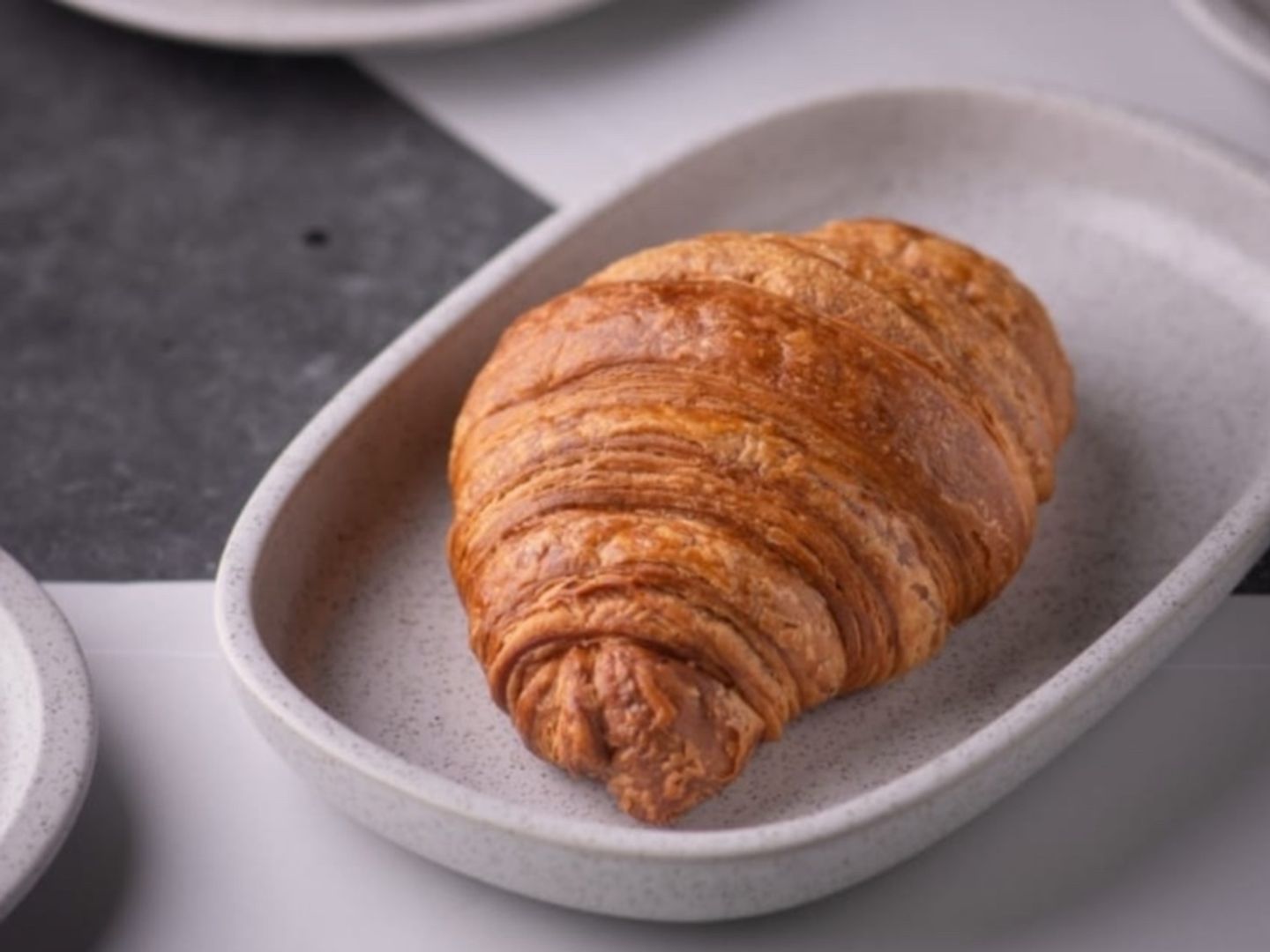 Plain Crossiant