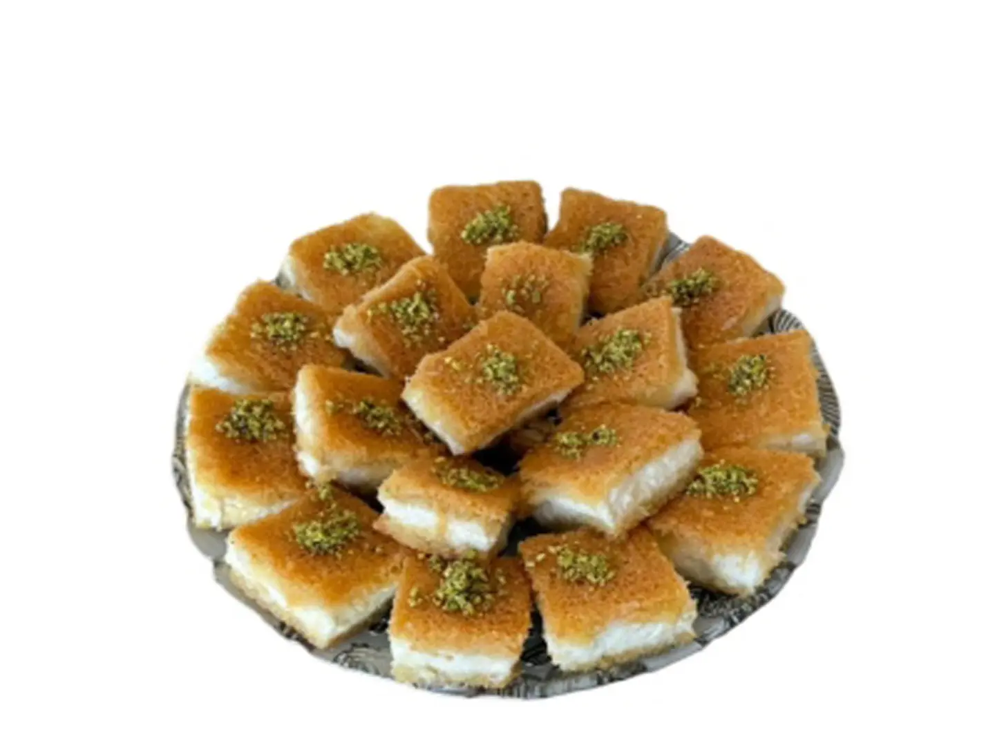 طبق كنافة بالقشطة