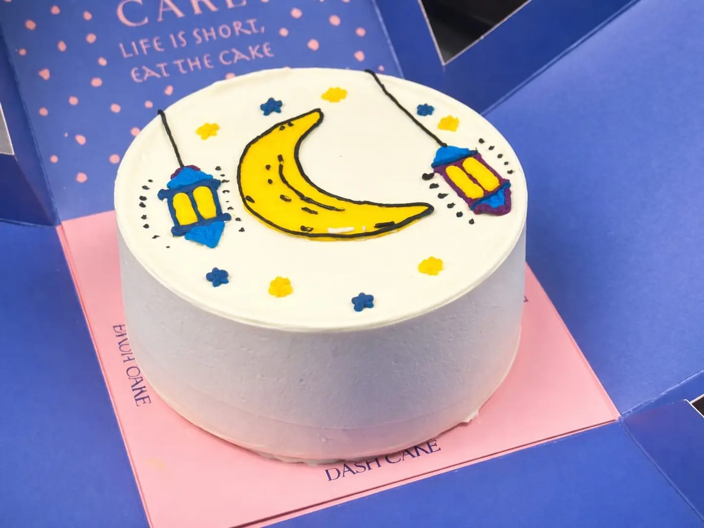 كيك رمضان ابيض