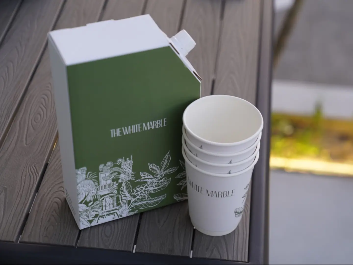 بوكس قهوة ٢ لتر ٦ أكواب