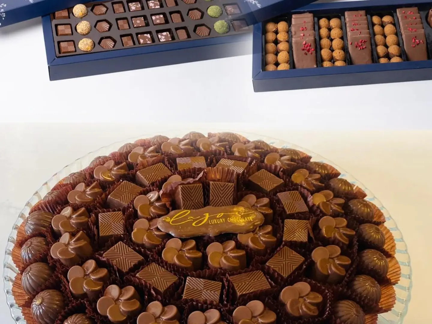 Deluxe Chocolate Tray Combo With A Gift Of 2 Special Chocolate Boxes