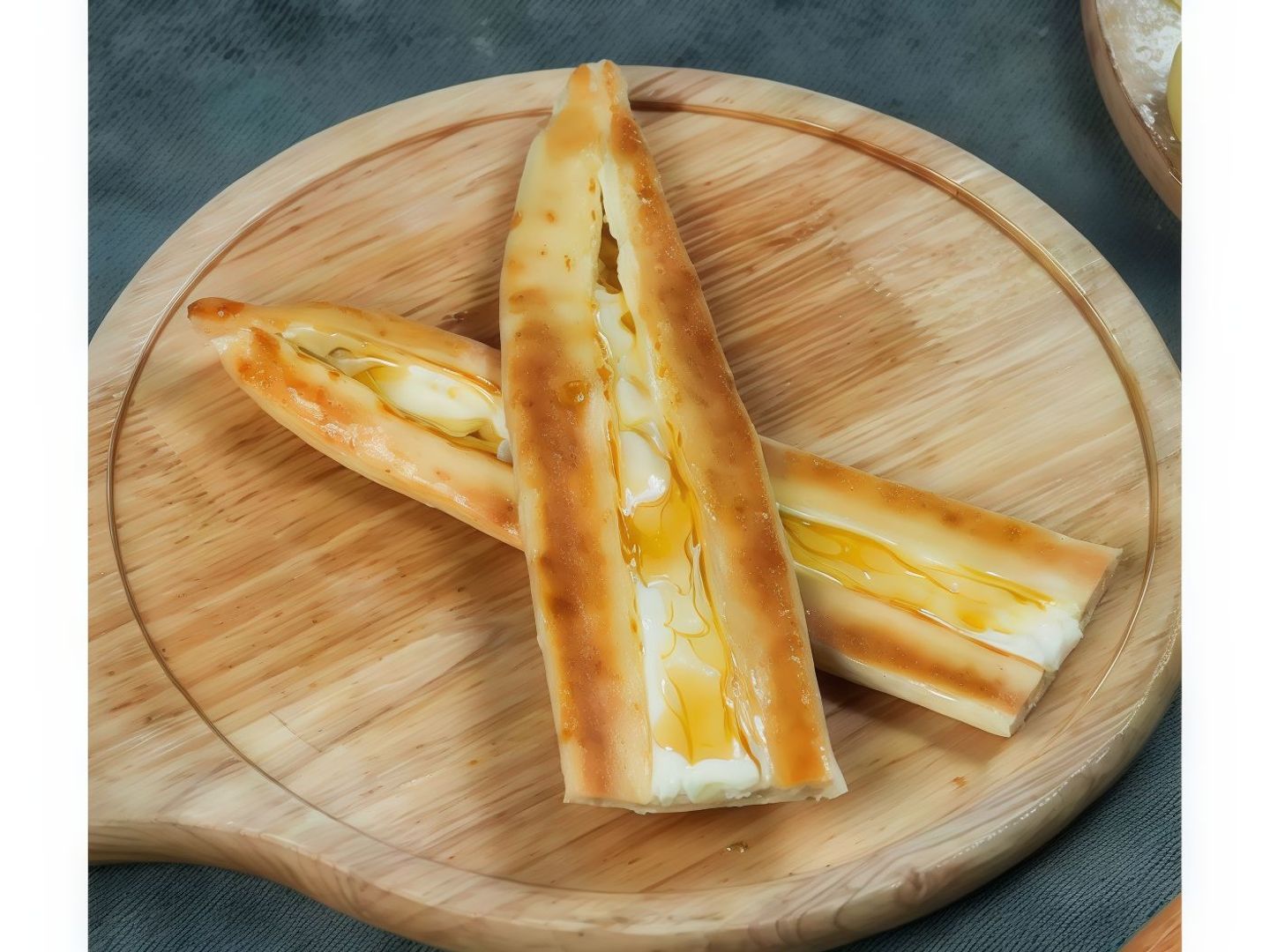 لبنة عسل
