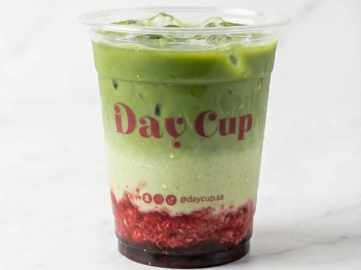 ماتشا بالتوت صغير