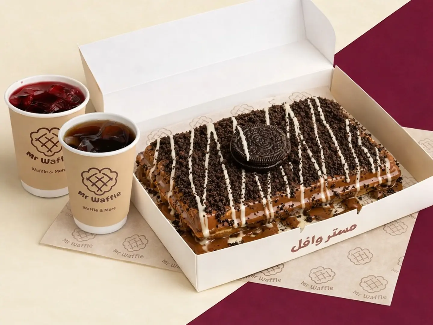 Waffle Oreo With Coffee And Karkadih