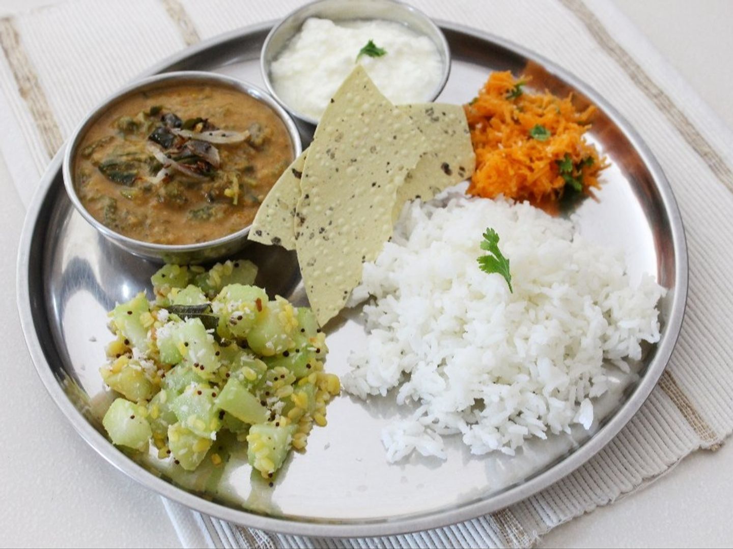 Meals Bari Tamil Sapadu Samber Rasam 5 Curry