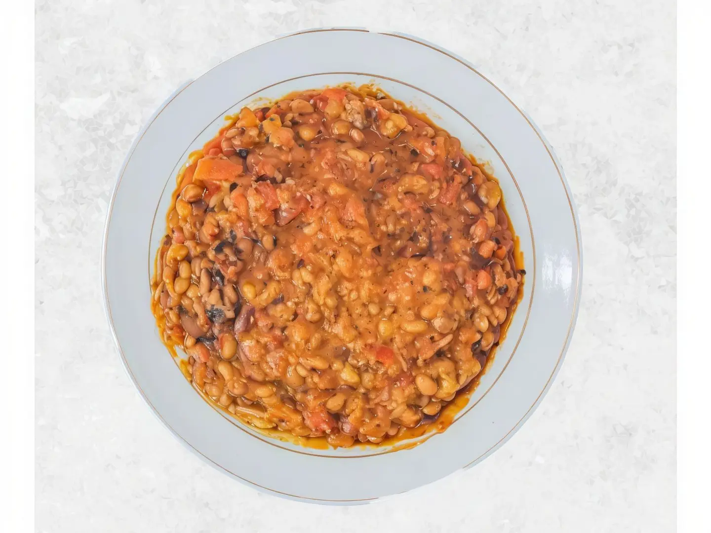 فاصوليا بالتونة - وسط