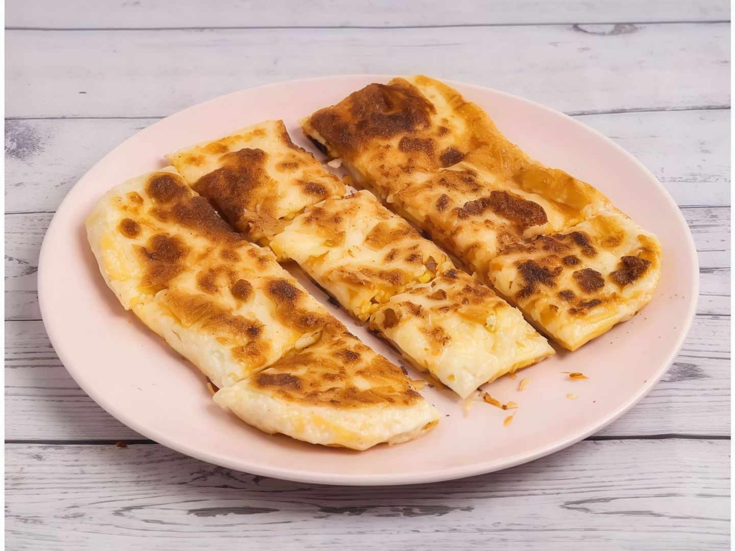 مطبق مالح بالجبنه الصفراء