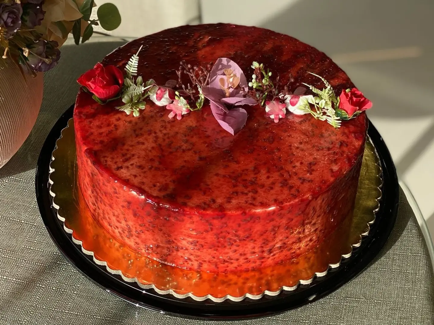 كيكة ورد احمر