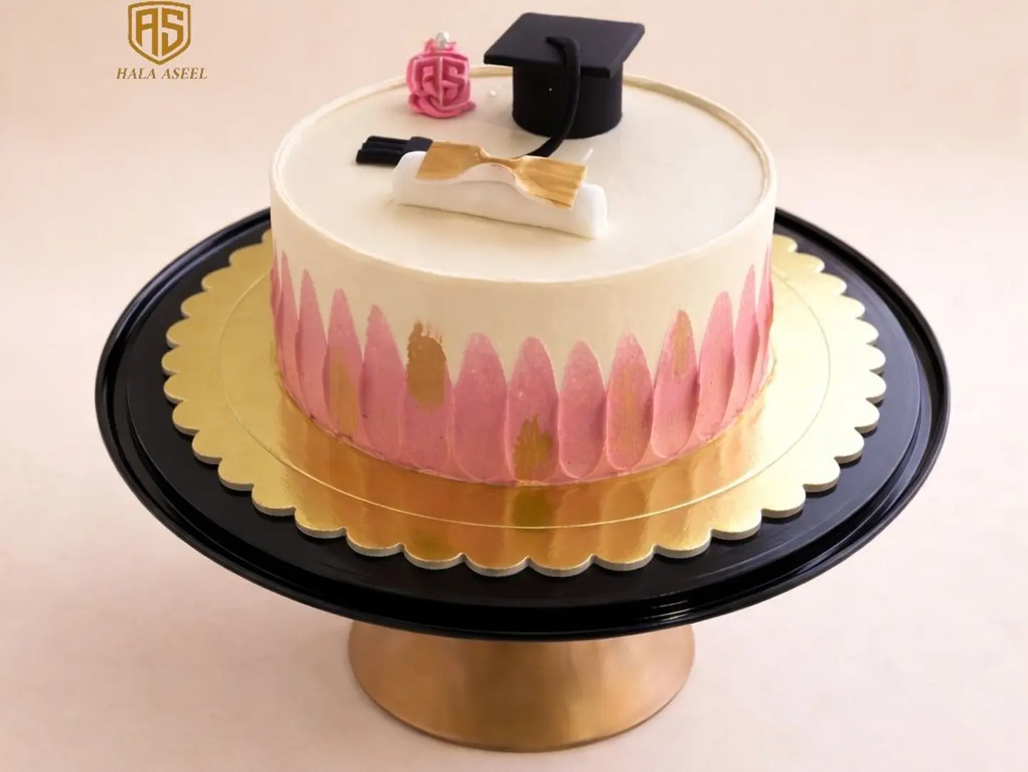 كيك تخرج وردي