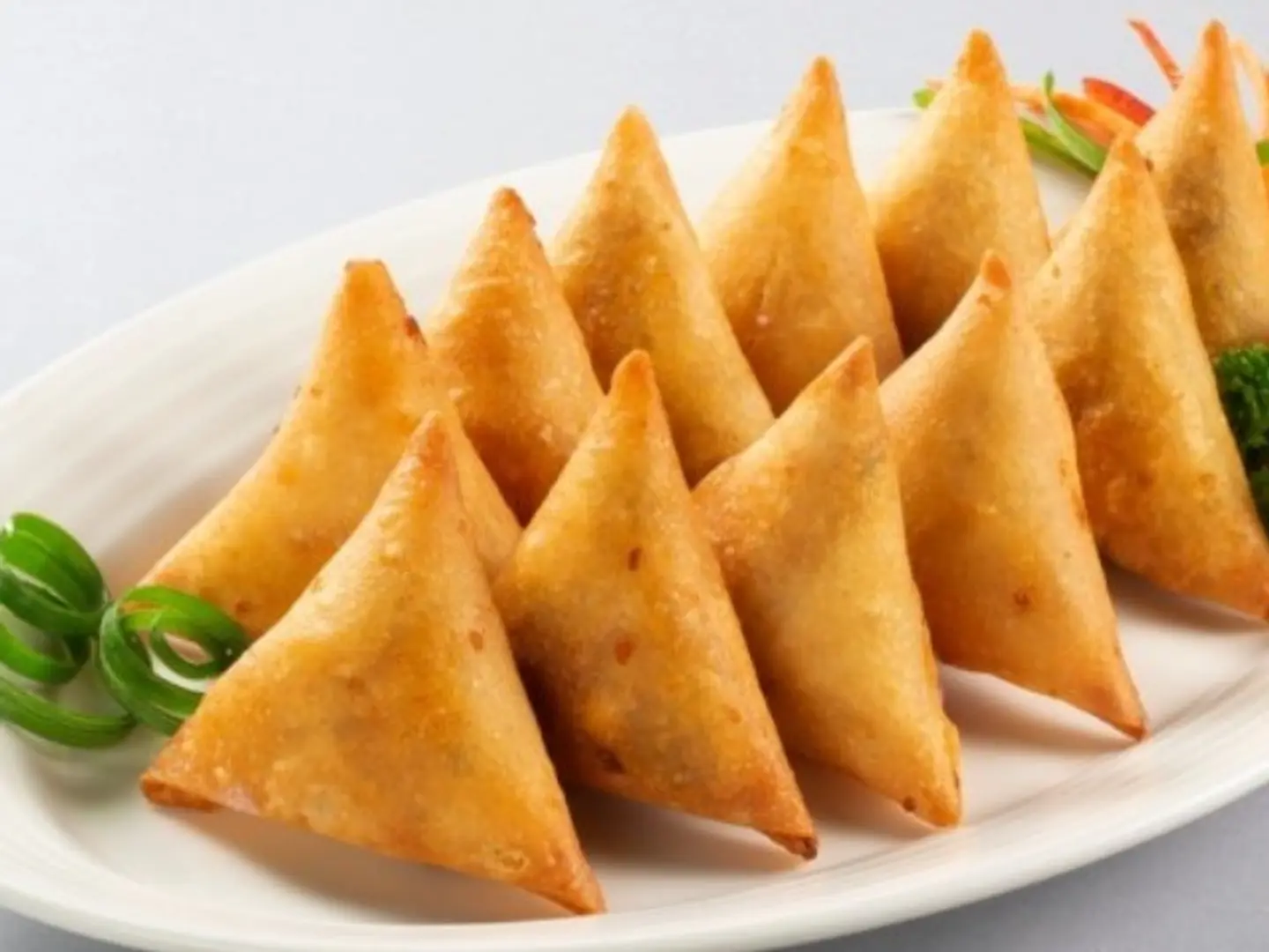 سمبوسة لحم - حبتين