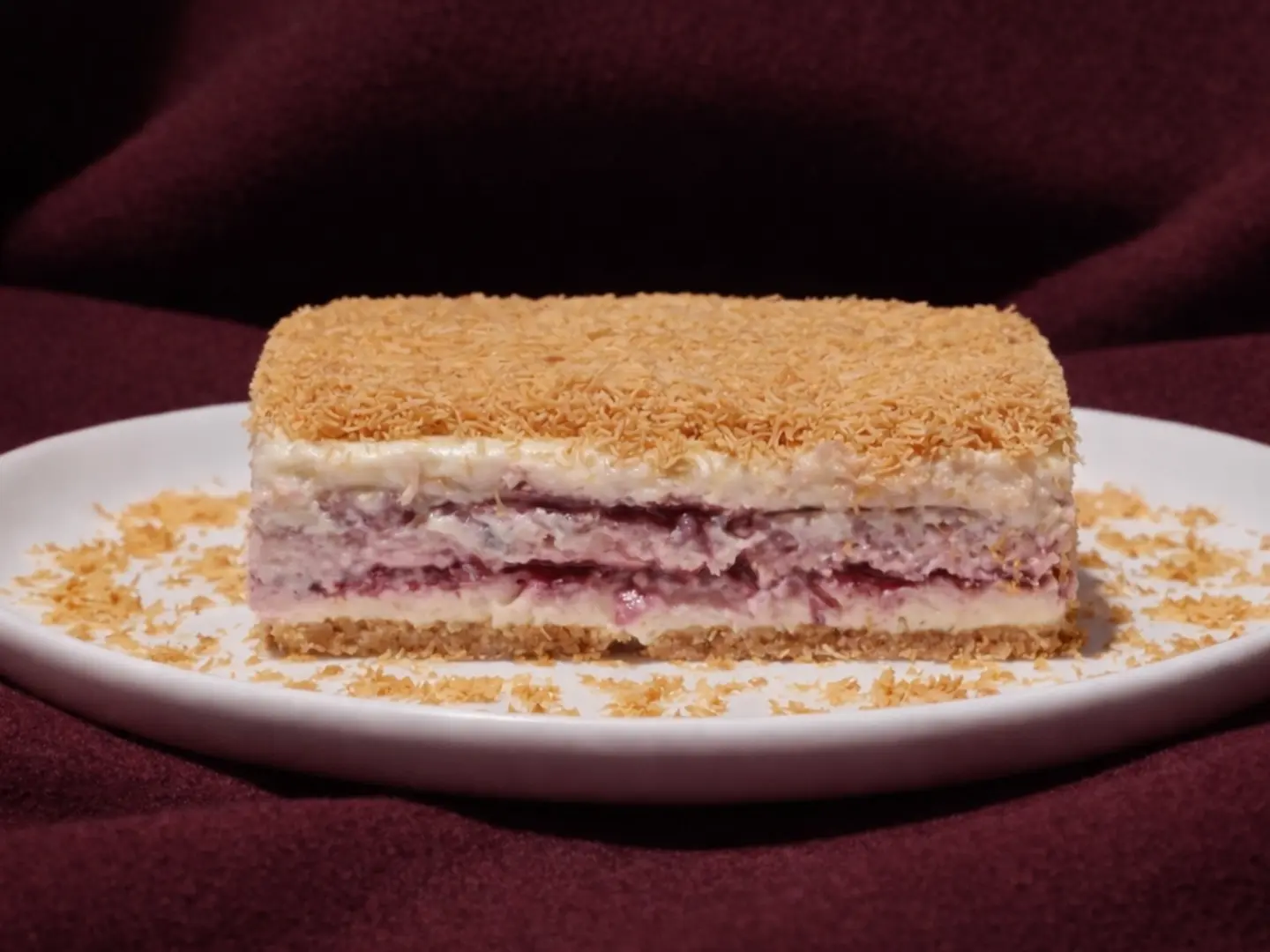 كنافة تشيز كيك التوت