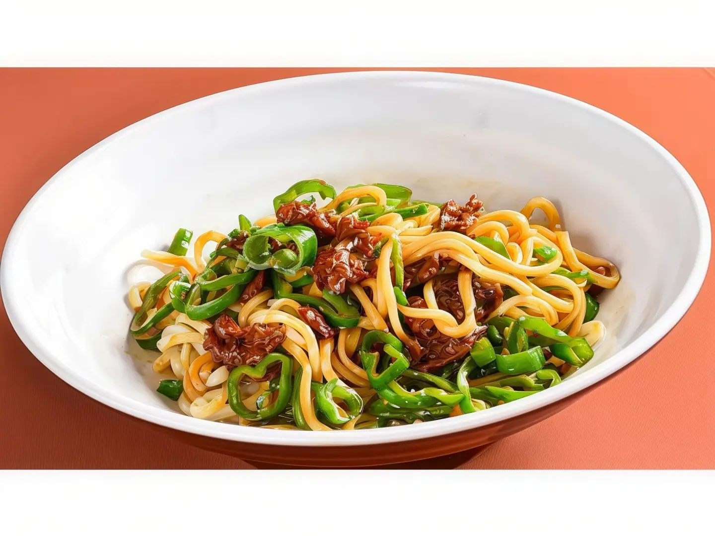 Noodles Tossed With Beef And Green Pepper