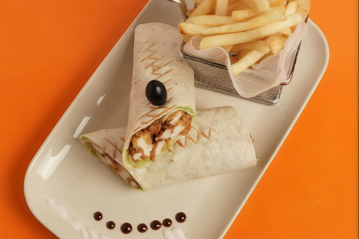 ساندوتش تشكن راب مع الفرايز