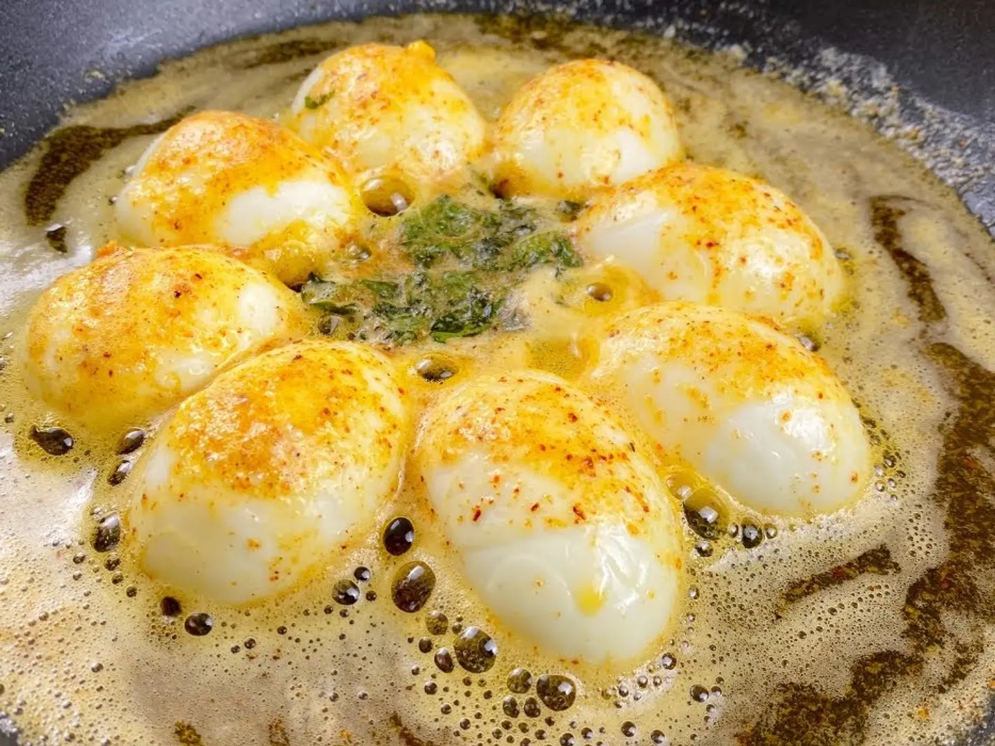 بيض مدحرج علي الطريقة المصرية