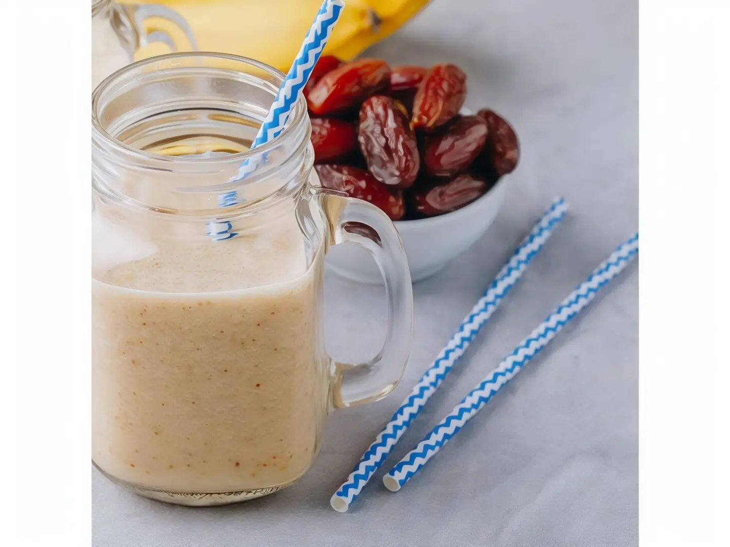 Dates Milkshake