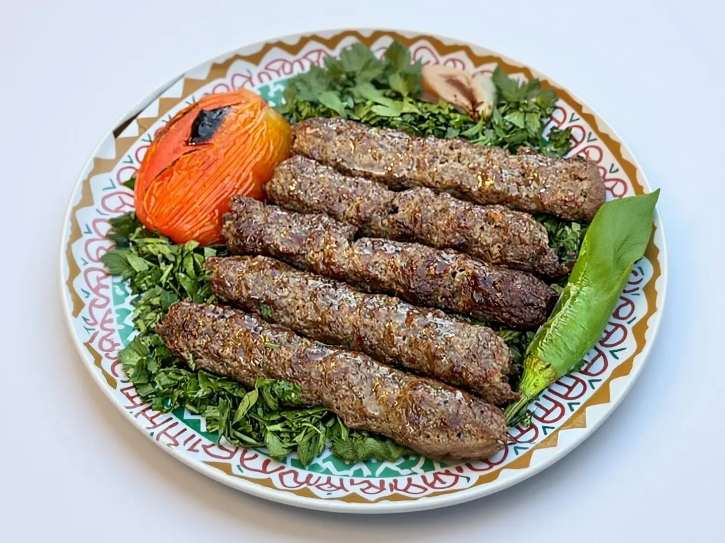 ربع كيلو كفتة مشوية علي الفحم